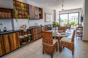 Mountainview Balcony, Near Dining & Beach