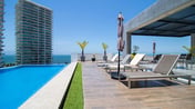 Walk to Beach | Rooftop Pool & Jacuzzi