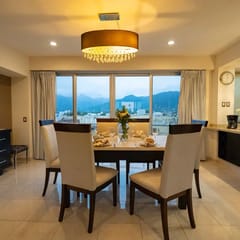 Mountain view Penthouse: Pool, Private balcony