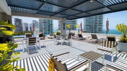 Ocean View Roof Pool BBQ Gym, Walk to Beach - Image 3