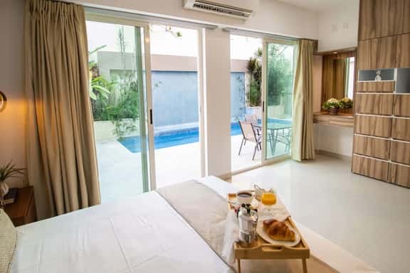 Chic Poolview Studio, Kitchen, Pet Friendly! - Image 1