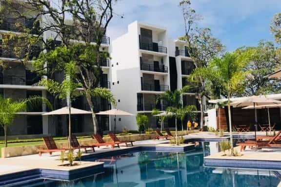 Sunny Family Haven, Large Pool, 5min Beach - Image 1