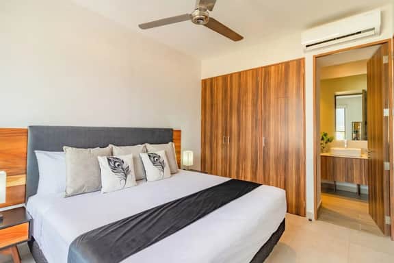 Mountainview Condo in Versalles, Roof Pool! - Image 3
