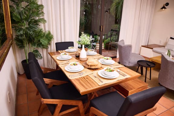 Cozy Terrace Stay - Image 1
