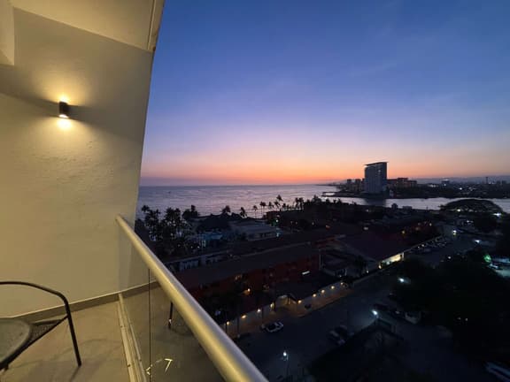 Ocean View 2BD & Pool, Great Location - Image 1
